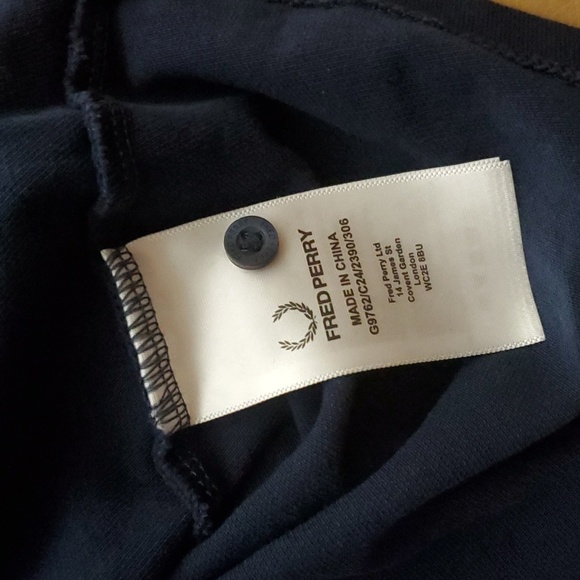 FRED PERRY GIRLS TWIN TIPPED POLO Size 4 - Picture 6 of 6